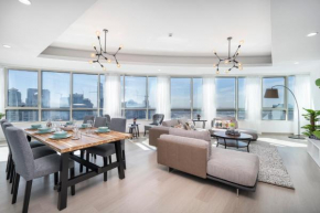 Heaven Crest Vacation Homes Dubai Marina - 4 Bedroom Suite with Marina View near JBR Beach, Free Parking, Wi-Fi, Gym and Pool